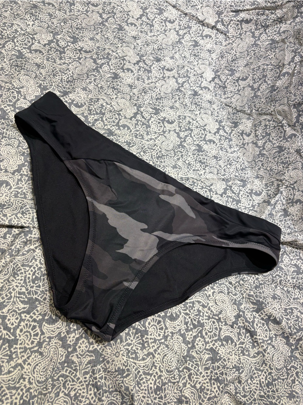 Athleta camo bikini bottoms medium